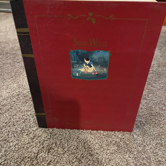 New Snow White and seven dwarf storybook ornaments - Picture 5 of 5